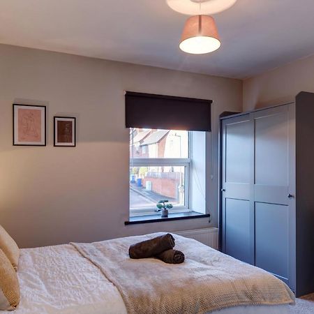 Cosy 2 Bed Home Chesterfield Eksteriør bilde