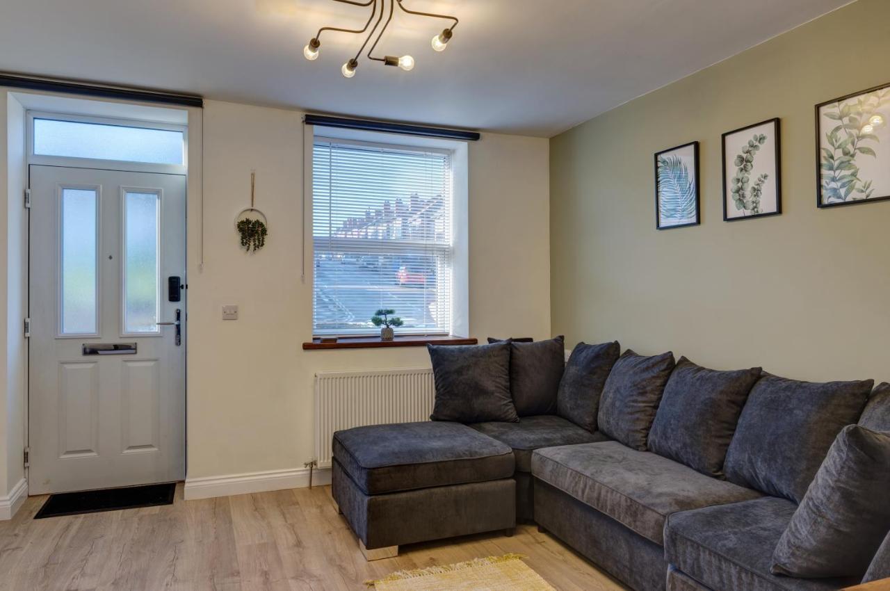 Cosy 2 Bed Home Chesterfield Eksteriør bilde