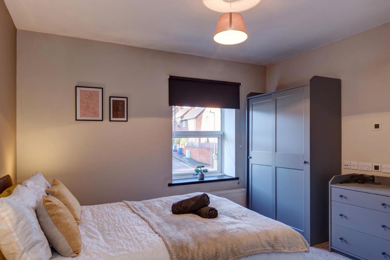 Cosy 2 Bed Home Chesterfield Eksteriør bilde